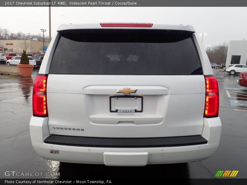 Iridescent Pearl Tricoat / Cocoa/Dune 2017 Chevrolet Suburban LT 4WD