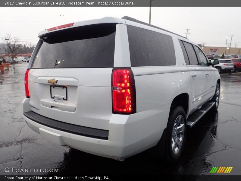 Iridescent Pearl Tricoat / Cocoa/Dune 2017 Chevrolet Suburban LT 4WD