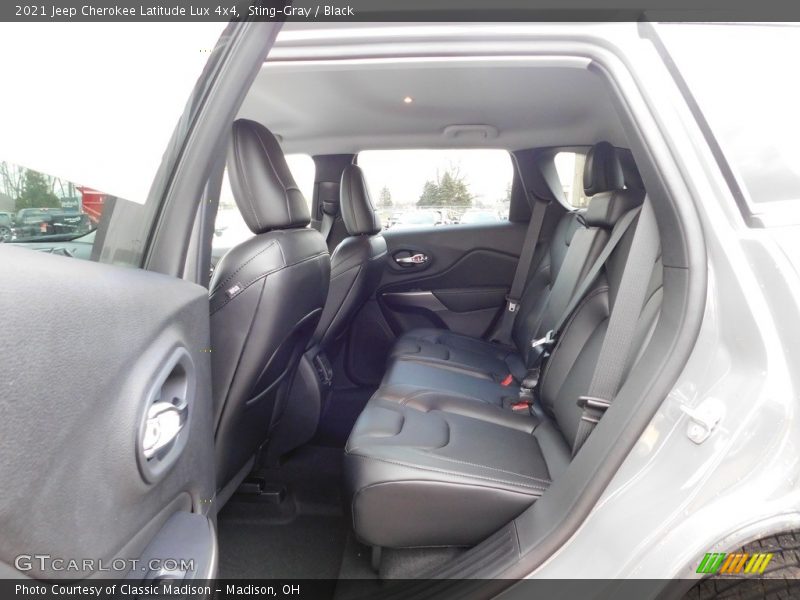 Sting-Gray / Black 2021 Jeep Cherokee Latitude Lux 4x4