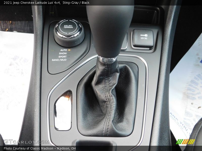 Sting-Gray / Black 2021 Jeep Cherokee Latitude Lux 4x4