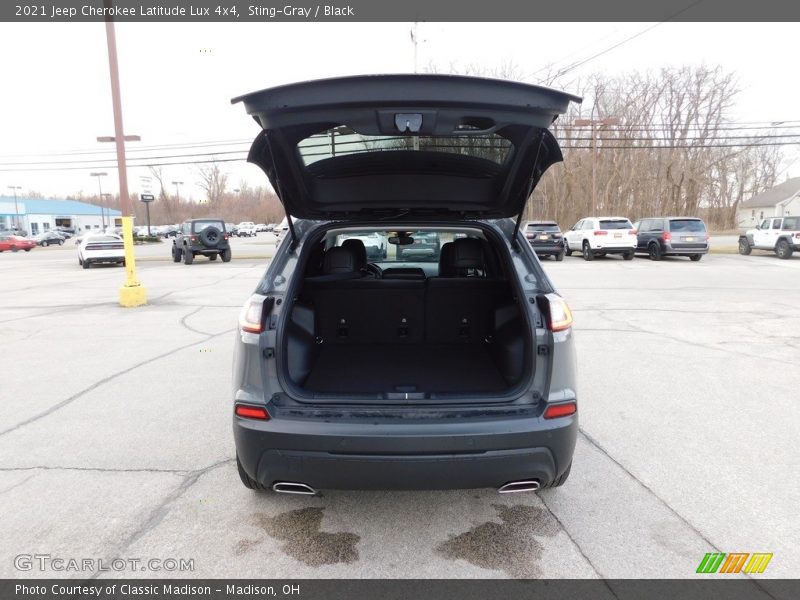 Sting-Gray / Black 2021 Jeep Cherokee Latitude Lux 4x4