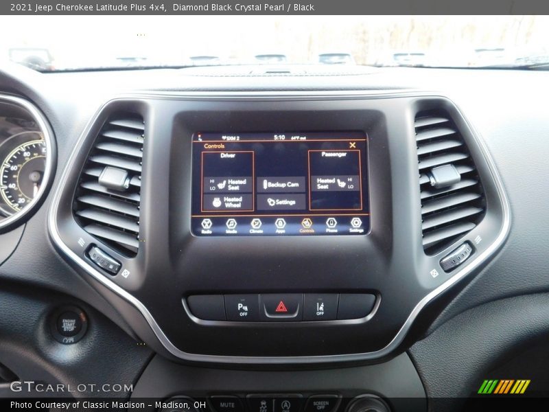 Diamond Black Crystal Pearl / Black 2021 Jeep Cherokee Latitude Plus 4x4