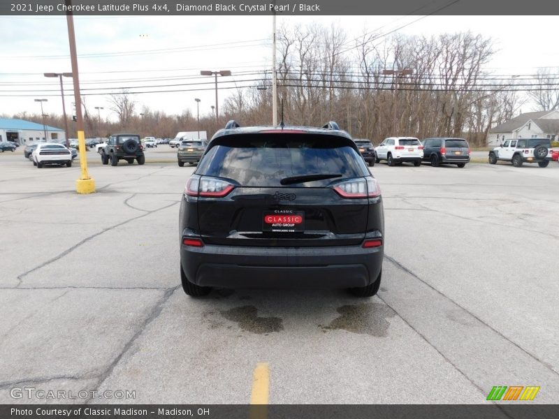 Diamond Black Crystal Pearl / Black 2021 Jeep Cherokee Latitude Plus 4x4