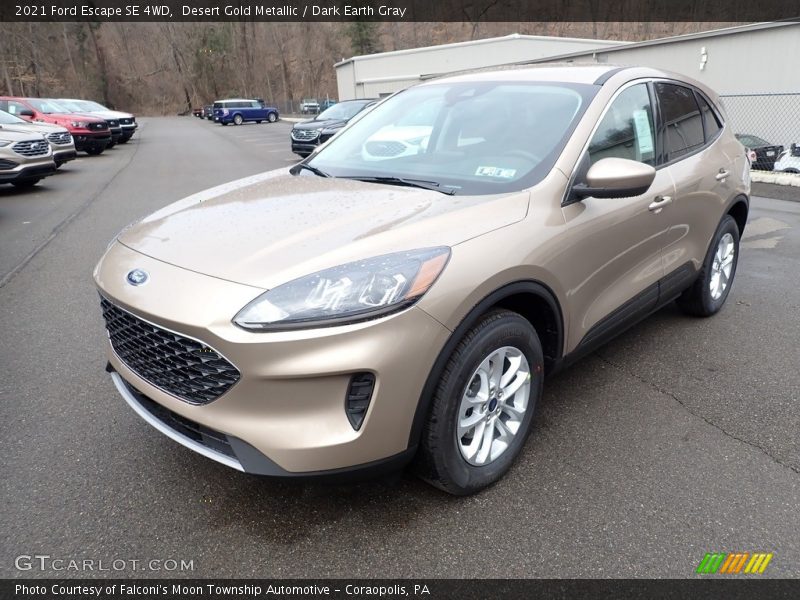 Front 3/4 View of 2021 Escape SE 4WD