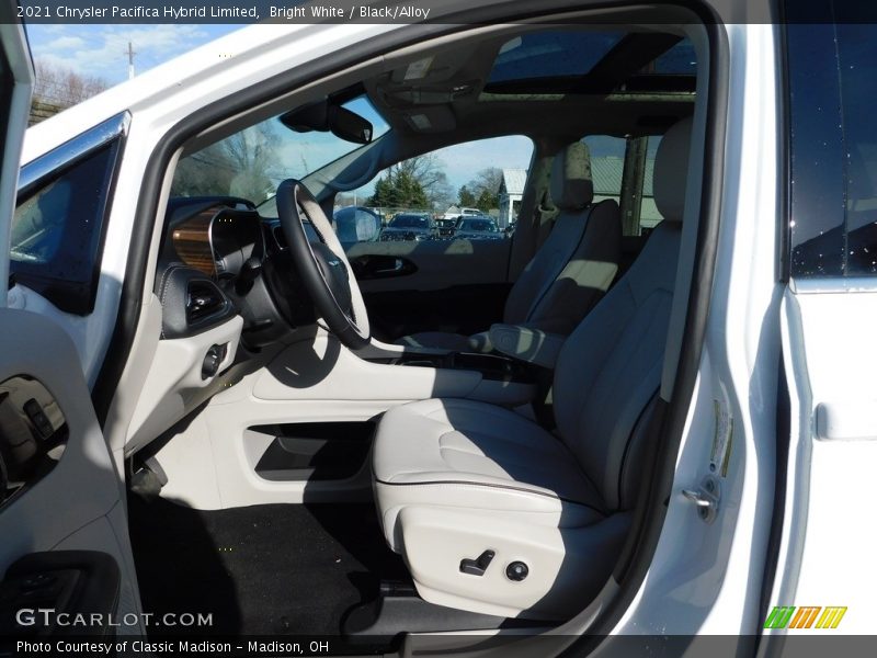 Bright White / Black/Alloy 2021 Chrysler Pacifica Hybrid Limited