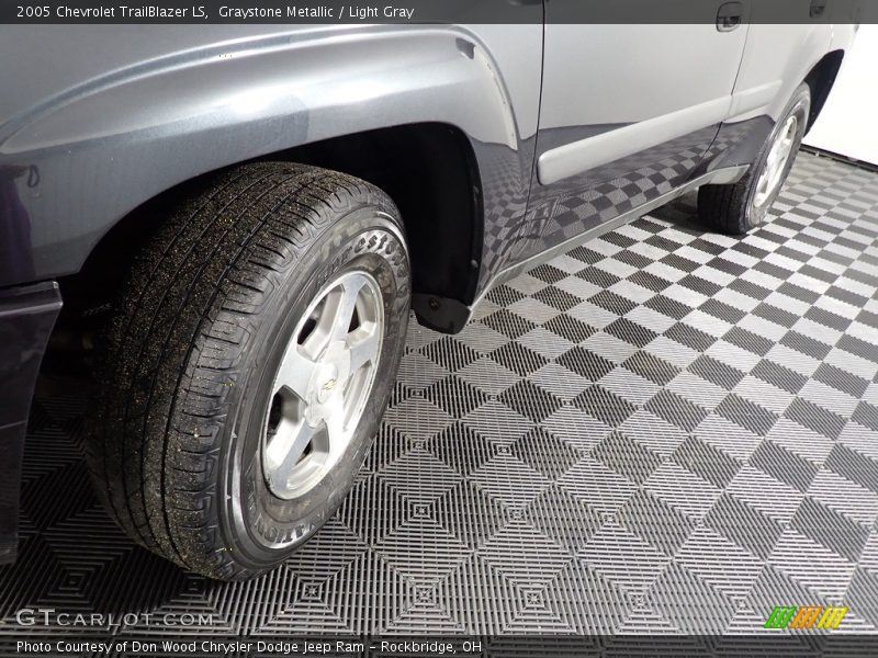 Graystone Metallic / Light Gray 2005 Chevrolet TrailBlazer LS