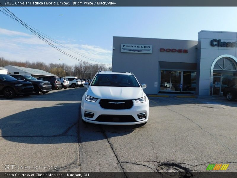 Bright White / Black/Alloy 2021 Chrysler Pacifica Hybrid Limited