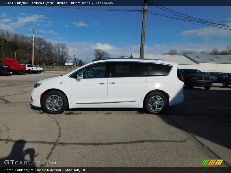 Bright White / Black/Alloy 2021 Chrysler Pacifica Hybrid Limited