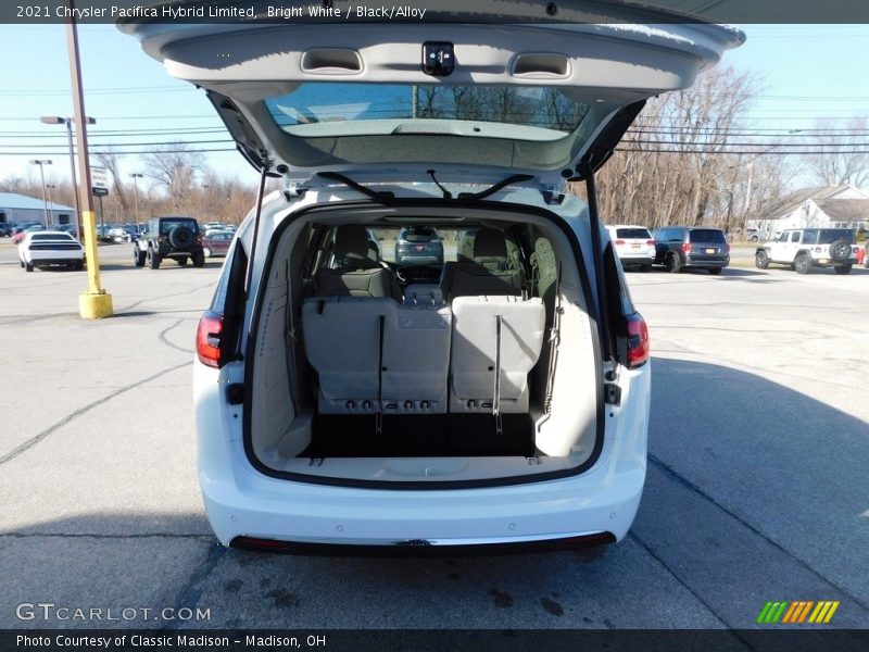 Bright White / Black/Alloy 2021 Chrysler Pacifica Hybrid Limited