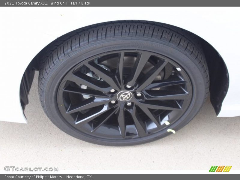 Wind Chill Pearl / Black 2021 Toyota Camry XSE