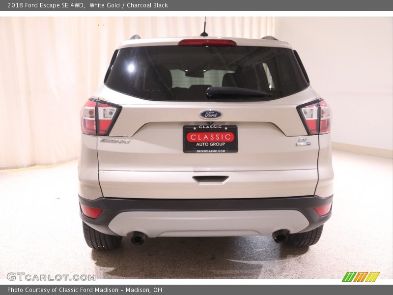 White Gold / Charcoal Black 2018 Ford Escape SE 4WD