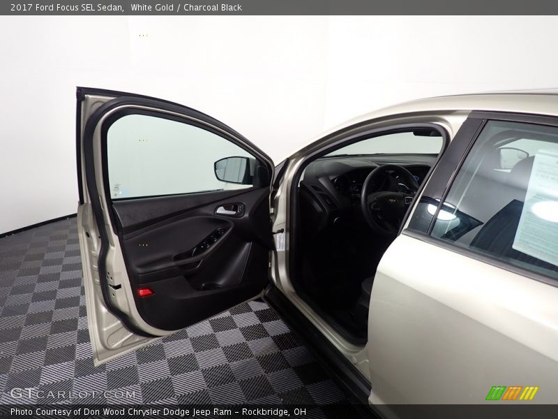 White Gold / Charcoal Black 2017 Ford Focus SEL Sedan