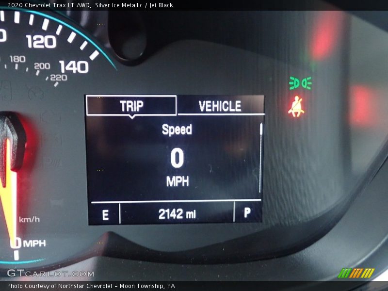 Silver Ice Metallic / Jet Black 2020 Chevrolet Trax LT AWD