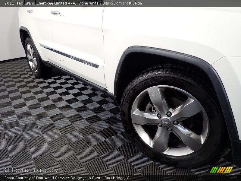 Stone White / Black/Light Frost Beige 2011 Jeep Grand Cherokee Limited 4x4