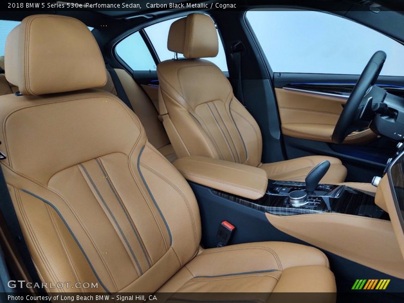 Front Seat of 2018 5 Series 530e iPerfomance Sedan