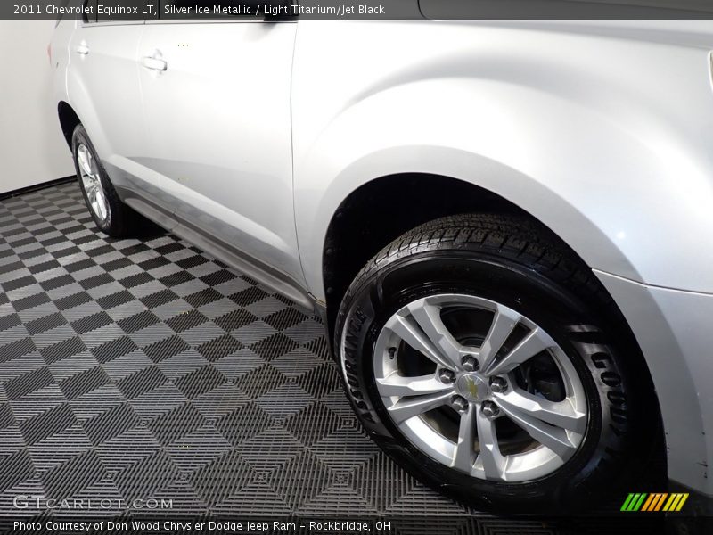 Silver Ice Metallic / Light Titanium/Jet Black 2011 Chevrolet Equinox LT