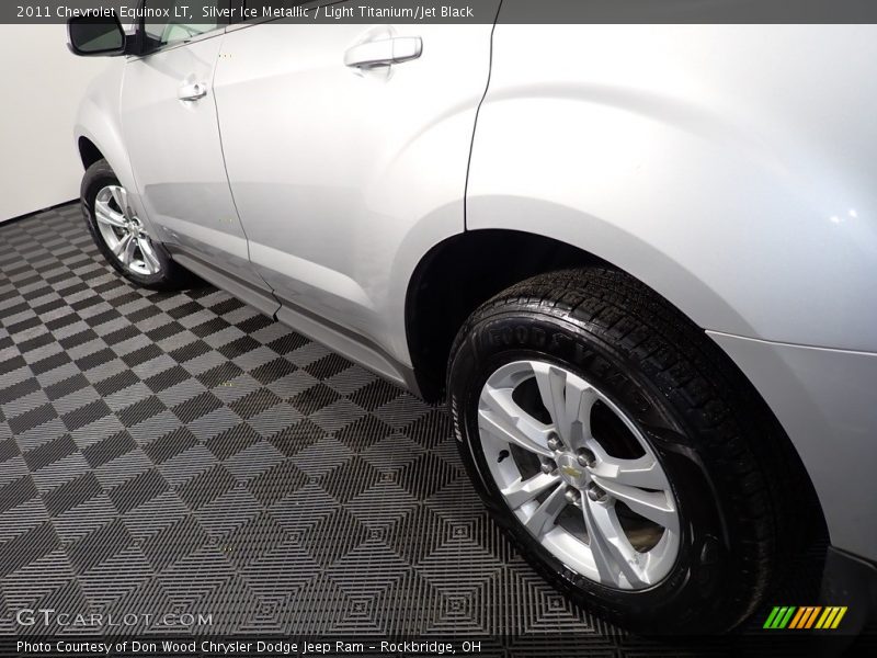 Silver Ice Metallic / Light Titanium/Jet Black 2011 Chevrolet Equinox LT
