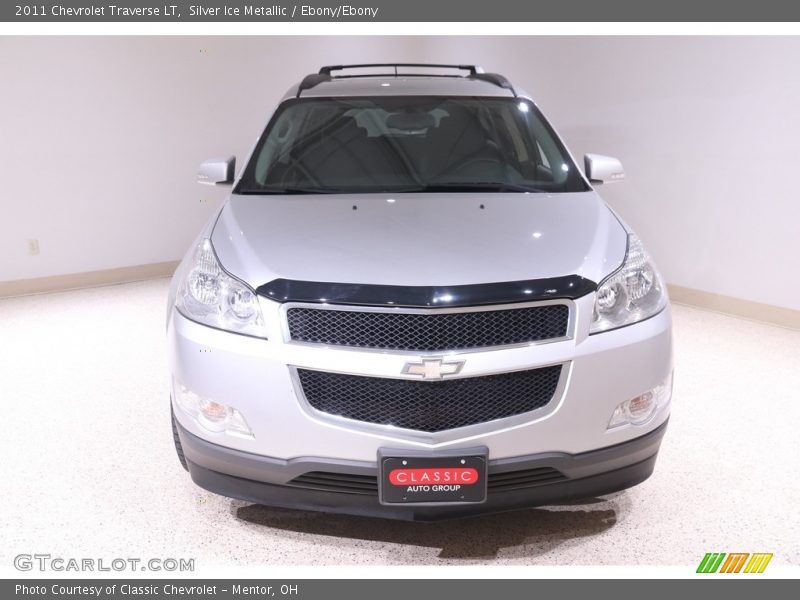 Silver Ice Metallic / Ebony/Ebony 2011 Chevrolet Traverse LT