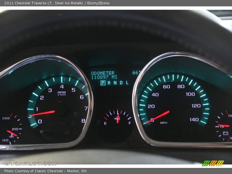 Silver Ice Metallic / Ebony/Ebony 2011 Chevrolet Traverse LT