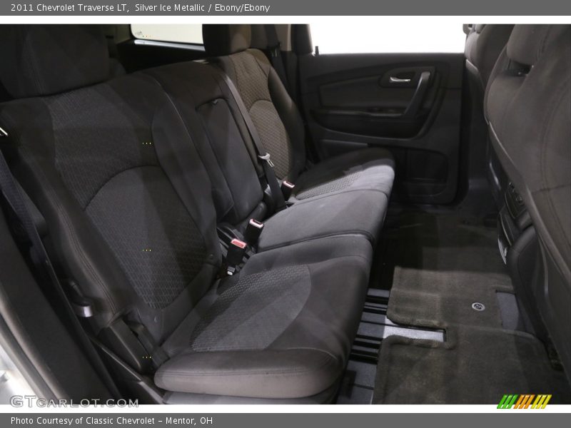 Silver Ice Metallic / Ebony/Ebony 2011 Chevrolet Traverse LT