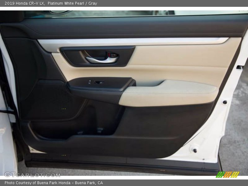 Platinum White Pearl / Gray 2019 Honda CR-V LX
