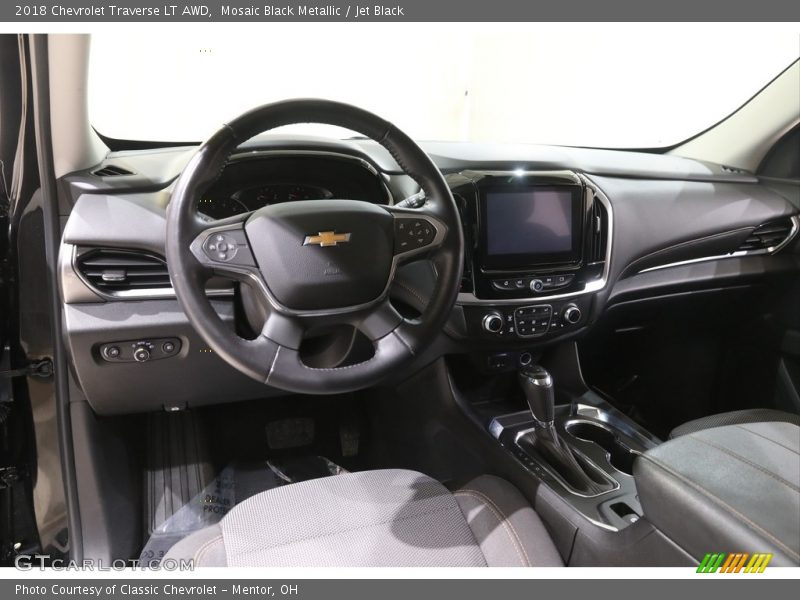 Mosaic Black Metallic / Jet Black 2018 Chevrolet Traverse LT AWD