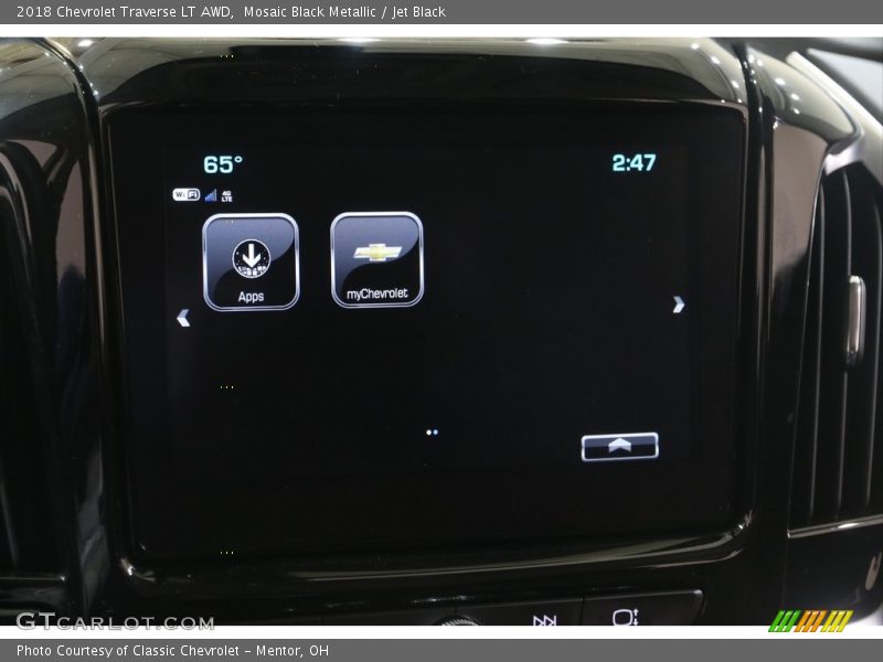 Mosaic Black Metallic / Jet Black 2018 Chevrolet Traverse LT AWD