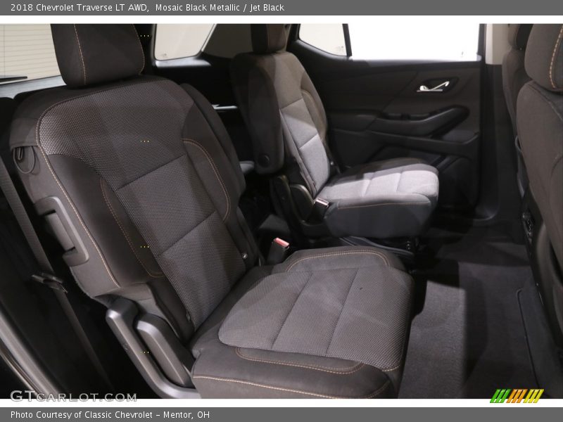 Mosaic Black Metallic / Jet Black 2018 Chevrolet Traverse LT AWD