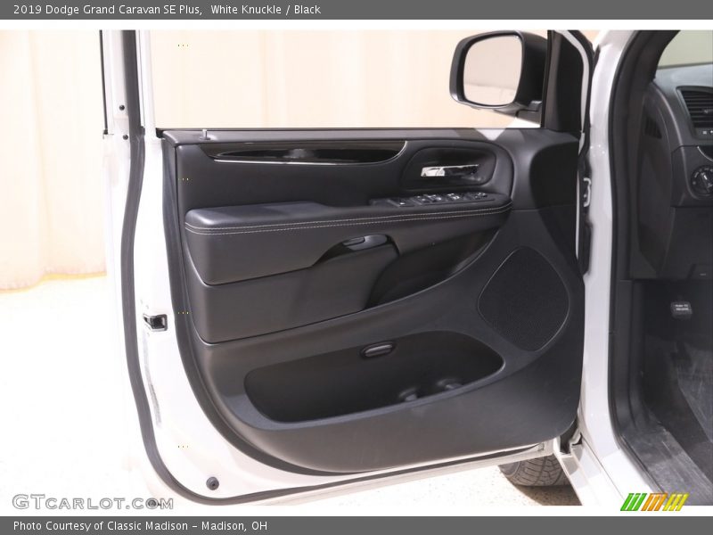 White Knuckle / Black 2019 Dodge Grand Caravan SE Plus