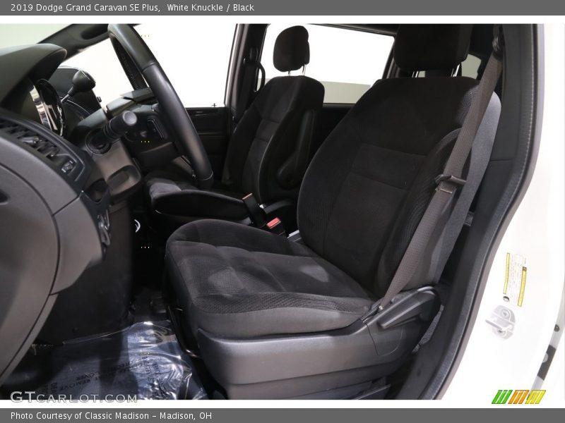 White Knuckle / Black 2019 Dodge Grand Caravan SE Plus