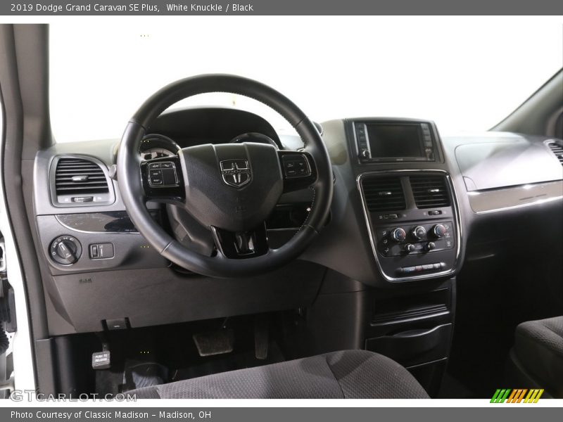 White Knuckle / Black 2019 Dodge Grand Caravan SE Plus