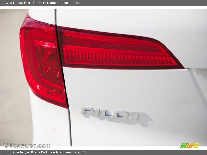 White Diamond Pearl / Black 2018 Honda Pilot LX