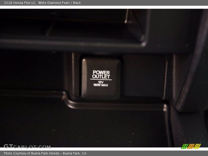 White Diamond Pearl / Black 2018 Honda Pilot LX
