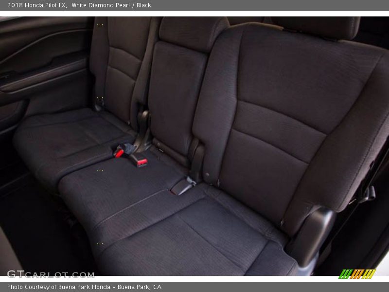 White Diamond Pearl / Black 2018 Honda Pilot LX