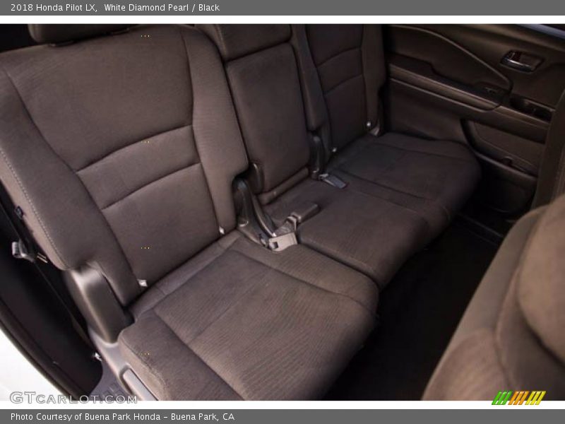 White Diamond Pearl / Black 2018 Honda Pilot LX