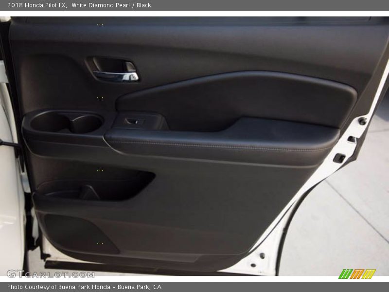White Diamond Pearl / Black 2018 Honda Pilot LX