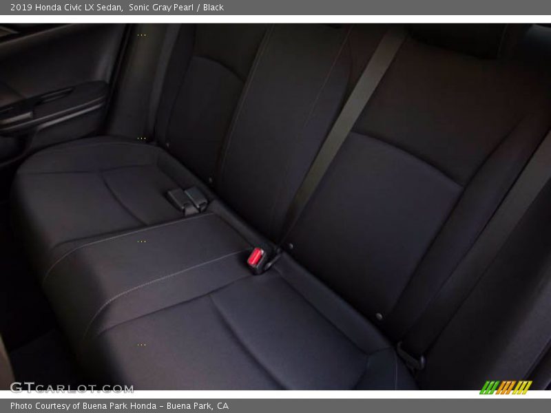 Sonic Gray Pearl / Black 2019 Honda Civic LX Sedan