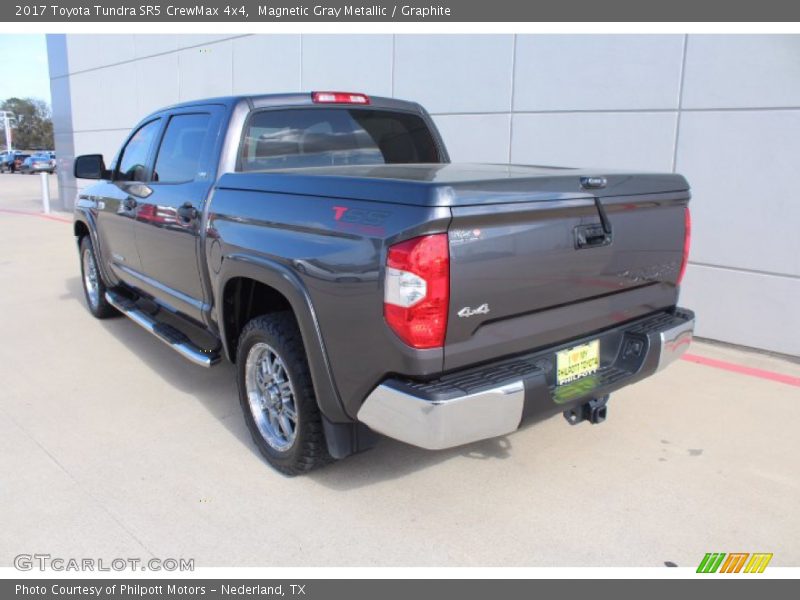 Magnetic Gray Metallic / Graphite 2017 Toyota Tundra SR5 CrewMax 4x4