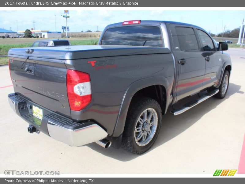 Magnetic Gray Metallic / Graphite 2017 Toyota Tundra SR5 CrewMax 4x4