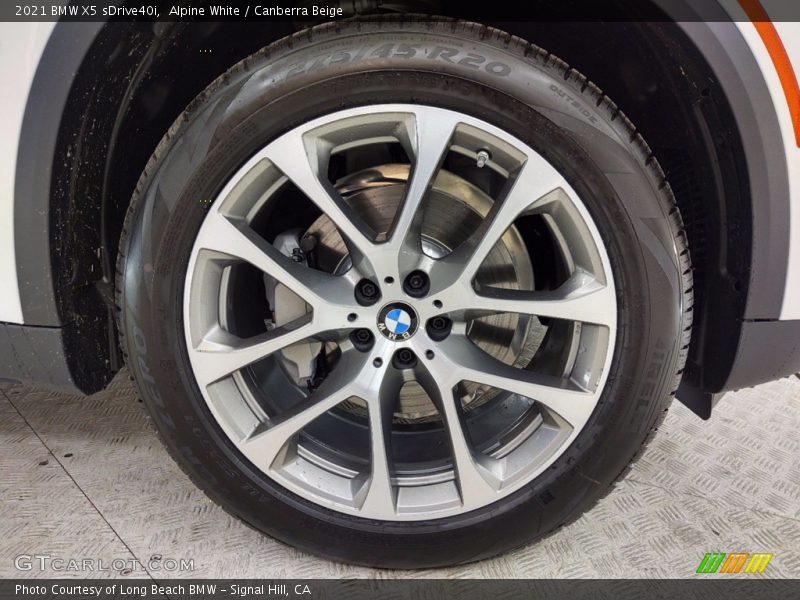 Alpine White / Canberra Beige 2021 BMW X5 sDrive40i