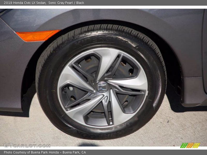 Sonic Gray Pearl / Black 2019 Honda Civic LX Sedan