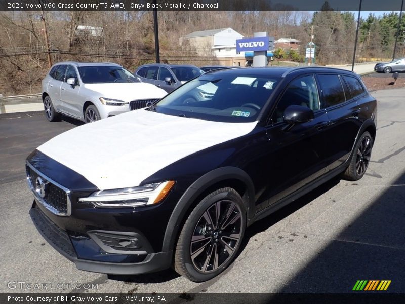 Onyx Black Metallic / Charcoal 2021 Volvo V60 Cross Country T5 AWD