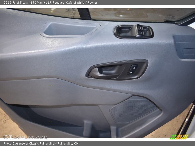 Oxford White / Pewter 2016 Ford Transit 250 Van XL LR Regular