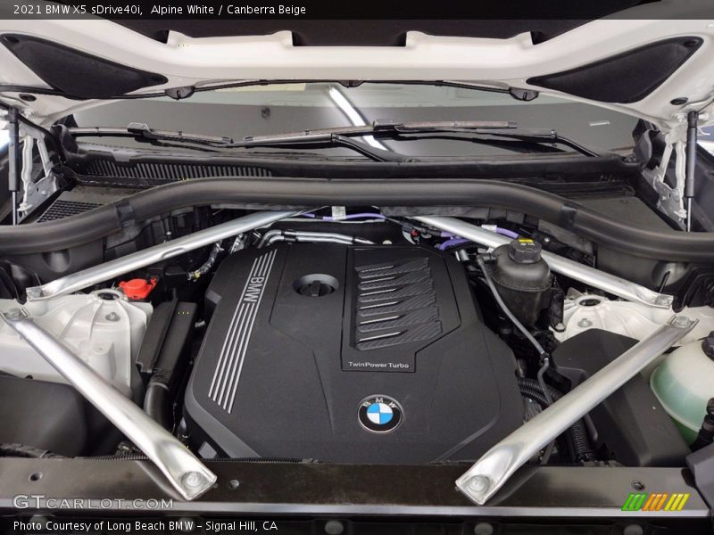 Alpine White / Canberra Beige 2021 BMW X5 sDrive40i