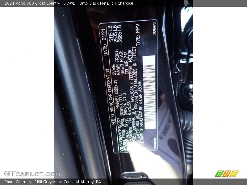 Onyx Black Metallic / Charcoal 2021 Volvo V60 Cross Country T5 AWD