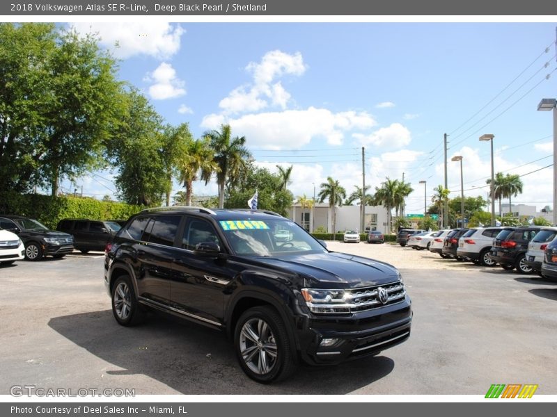 Deep Black Pearl / Shetland 2018 Volkswagen Atlas SE R-Line