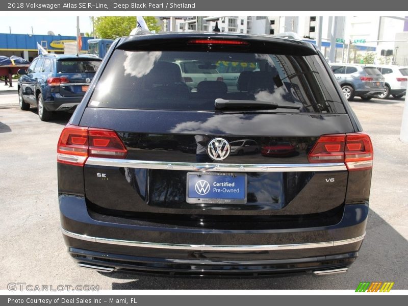 Deep Black Pearl / Shetland 2018 Volkswagen Atlas SE R-Line