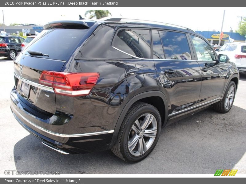 Deep Black Pearl / Shetland 2018 Volkswagen Atlas SE R-Line