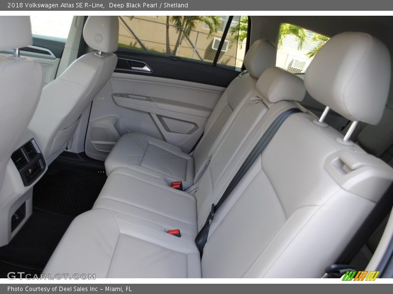 Rear Seat of 2018 Atlas SE R-Line