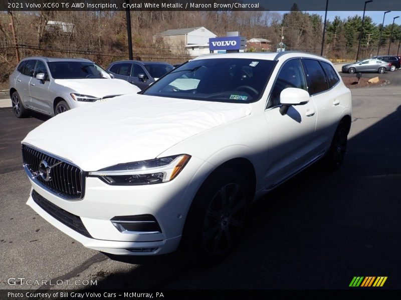 Crystal White Metallic / Maroon Brown/Charcoal 2021 Volvo XC60 T6 AWD Inscription